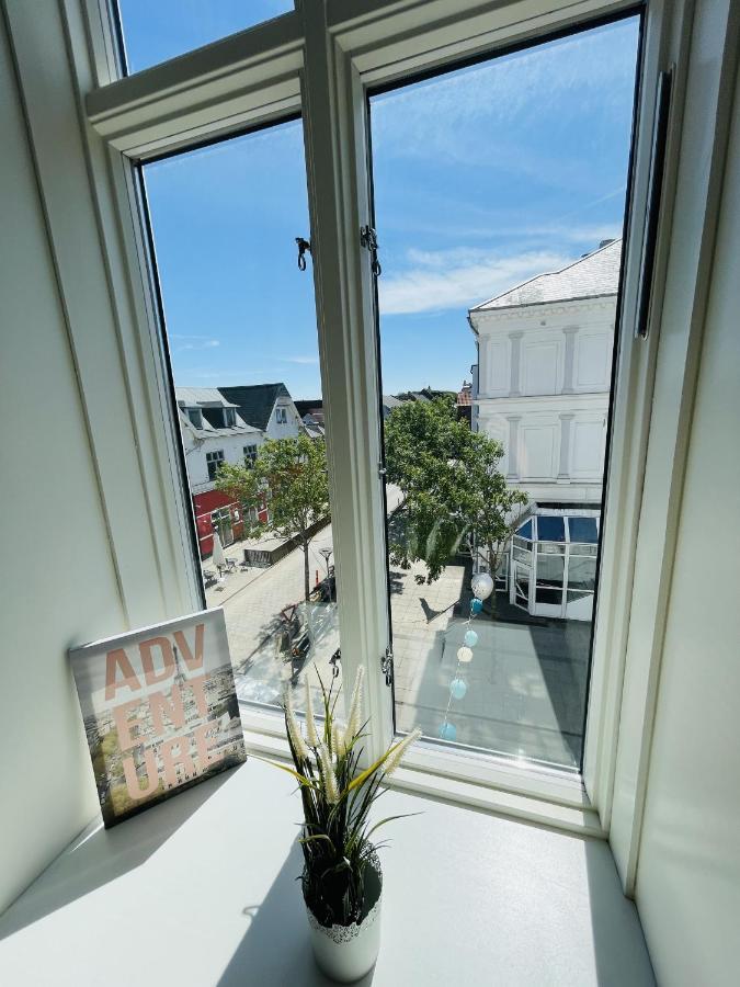 Aday - Blue Light Suite Apartment In The Center Of Hjørring Zewnętrze zdjęcie