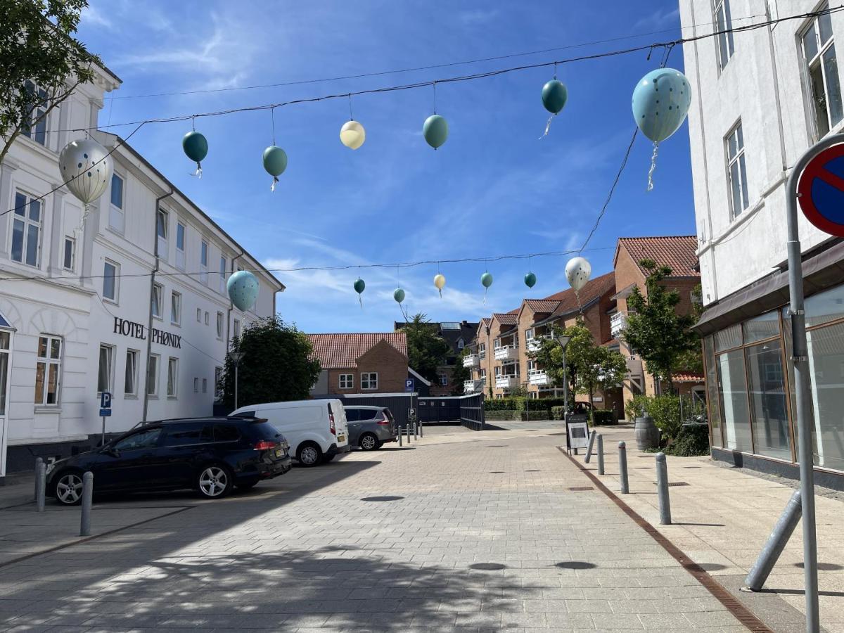 Aday - Blue Light Suite Apartment In The Center Of Hjørring Zewnętrze zdjęcie